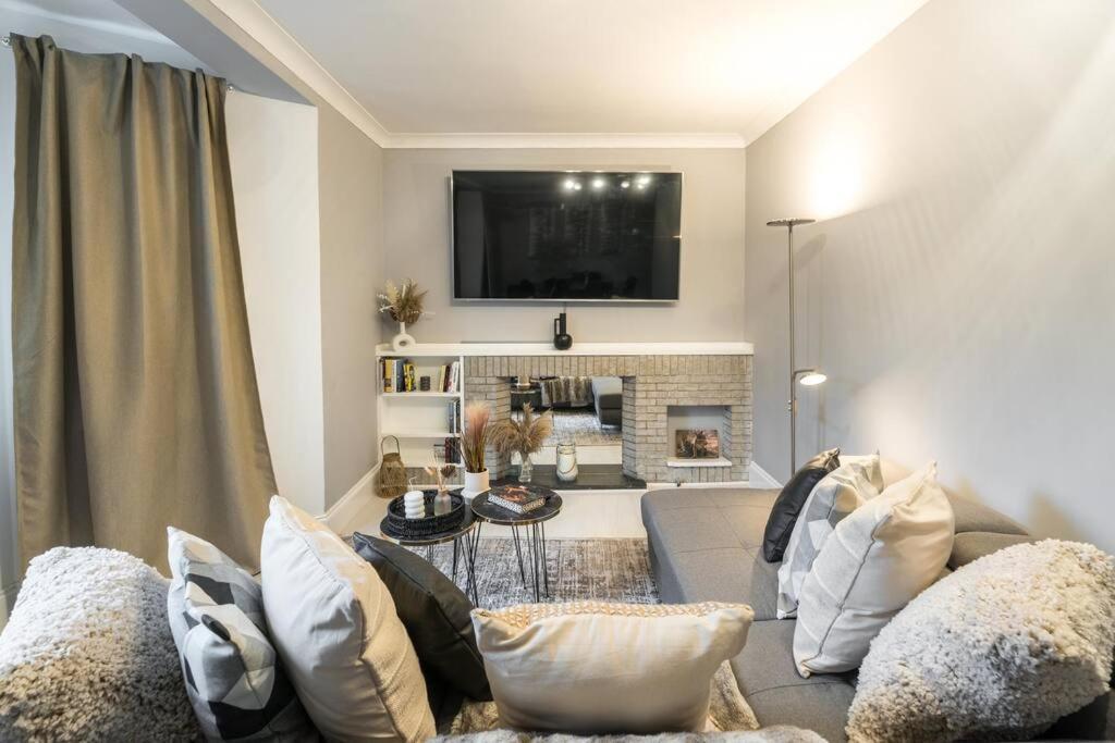 Exceptional Spacious City Apartment لندن المظهر الخارجي الصورة