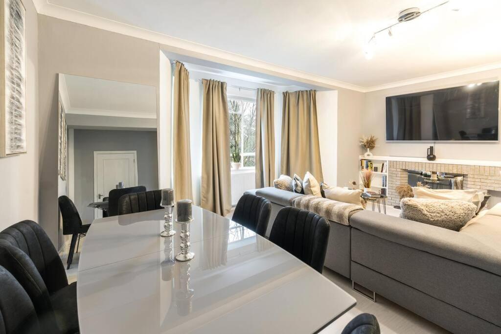 Exceptional Spacious City Apartment لندن المظهر الخارجي الصورة